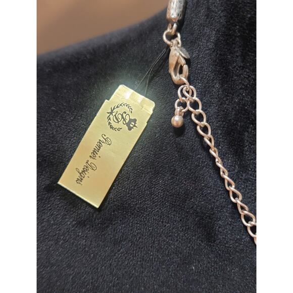 Women's Leather Necklace With Engraved Beads And Lobster Clasp Lock Jewelry - Picture 4 of 4